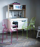 Lou Lou Ghost krzesełka w dziecięcej kuchni