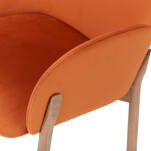 Krzesło Ton Ginger - detal łączenia tapicerki i drewna